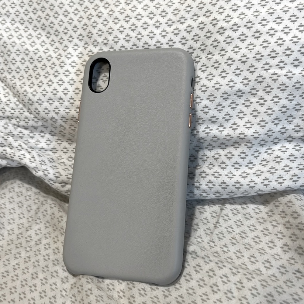 GRAY IPHONE XR CASE